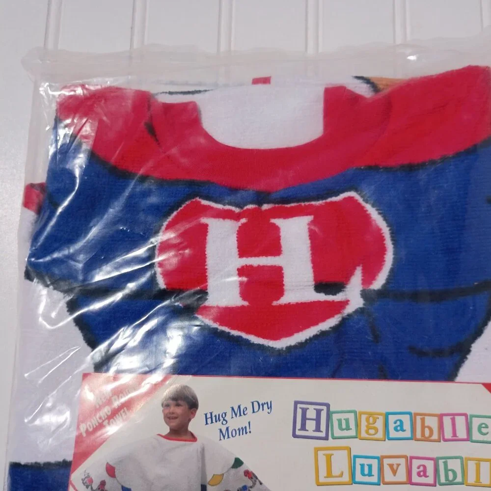 Hugable Luvable Round Poncho Towel Super Hero Boys Haircut Fabric Cape Vintage